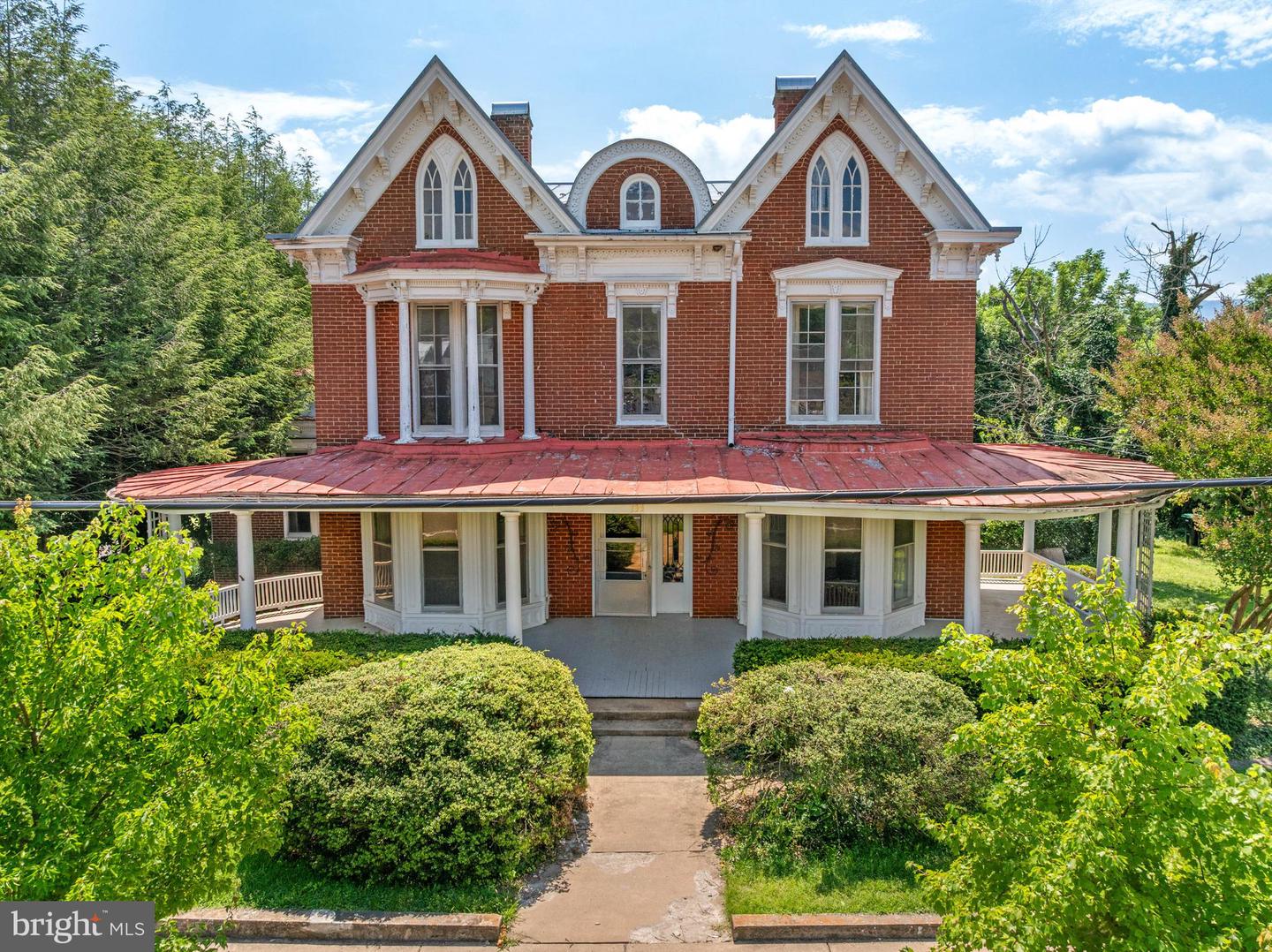 133 S MUHLENBERG ST, WOODSTOCK, Virginia 22664, 5 Bedrooms Bedrooms, ,3 BathroomsBathrooms,Residential,For sale,133 S MUHLENBERG ST,VASH2011972 MLS # VASH2011972