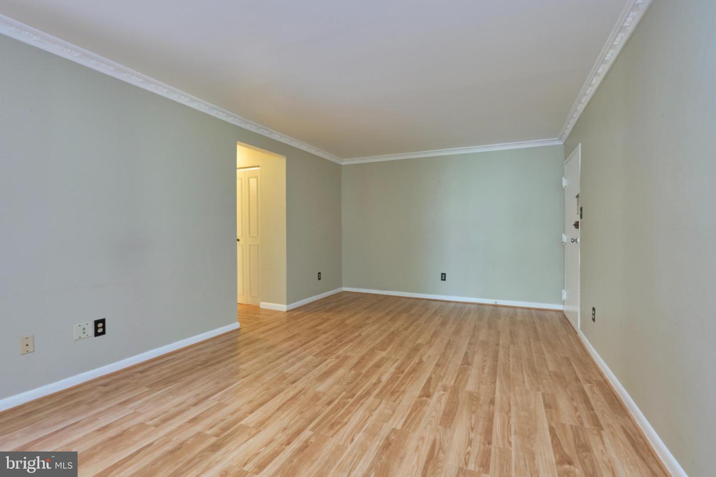 8302 TOBIN RD #11, ANNANDALE, Virginia 22003, 1 Bedroom Bedrooms, ,1 BathroomBathrooms,Residential,For sale,8302 TOBIN RD #11,VAFX2254934 MLS # VAFX2254934