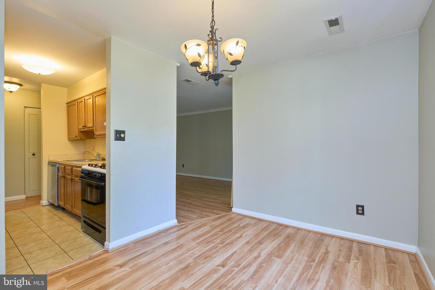 8302 TOBIN RD #11, ANNANDALE, Virginia 22003, 1 Bedroom Bedrooms, ,1 BathroomBathrooms,Residential,For sale,8302 TOBIN RD #11,VAFX2254934 MLS # VAFX2254934
