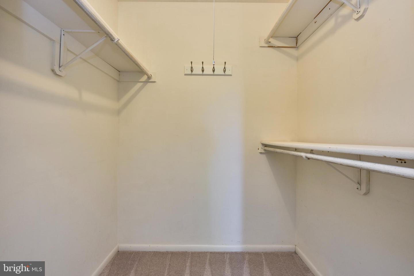 8302 TOBIN RD #11, ANNANDALE, Virginia 22003, 1 Bedroom Bedrooms, ,1 BathroomBathrooms,Residential,For sale,8302 TOBIN RD #11,VAFX2254934 MLS # VAFX2254934