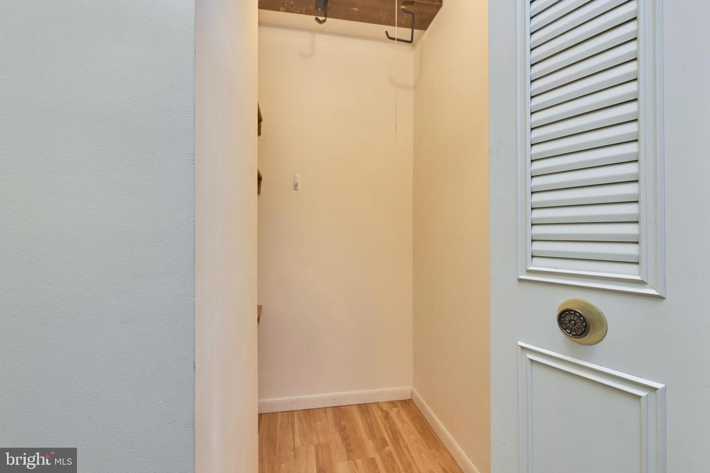 8302 TOBIN RD #11, ANNANDALE, Virginia 22003, 1 Bedroom Bedrooms, ,1 BathroomBathrooms,Residential,For sale,8302 TOBIN RD #11,VAFX2254934 MLS # VAFX2254934