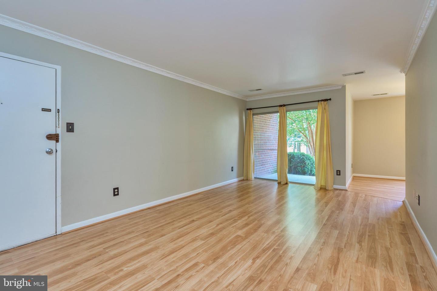 8302 TOBIN RD #11, ANNANDALE, Virginia 22003, 1 Bedroom Bedrooms, ,1 BathroomBathrooms,Residential,For sale,8302 TOBIN RD #11,VAFX2254934 MLS # VAFX2254934