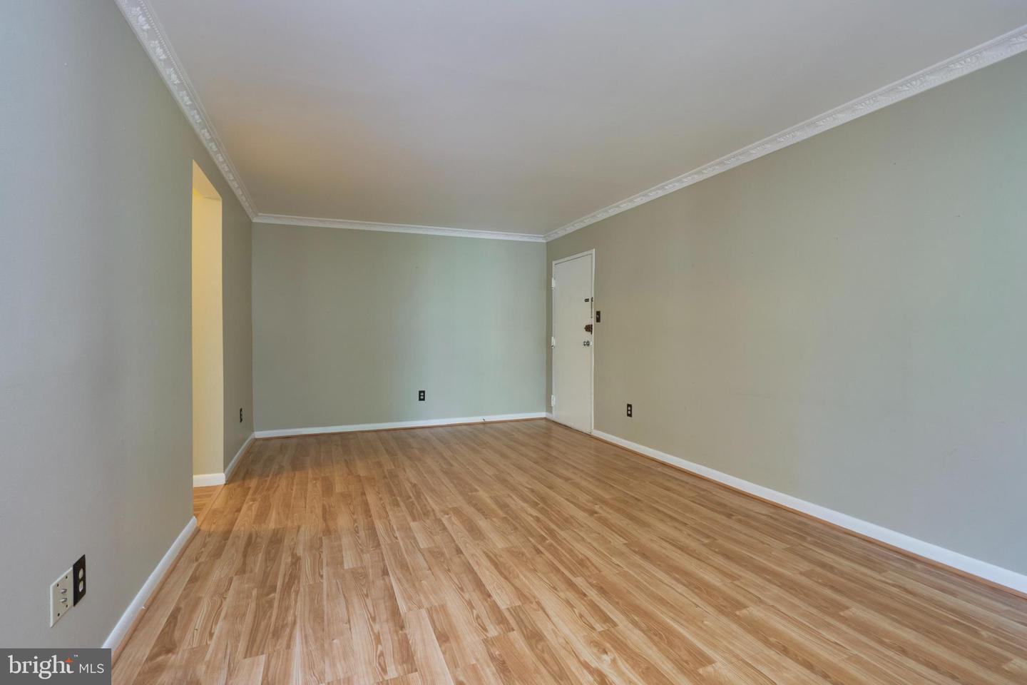 8302 TOBIN RD #11, ANNANDALE, Virginia 22003, 1 Bedroom Bedrooms, ,1 BathroomBathrooms,Residential,For sale,8302 TOBIN RD #11,VAFX2254934 MLS # VAFX2254934