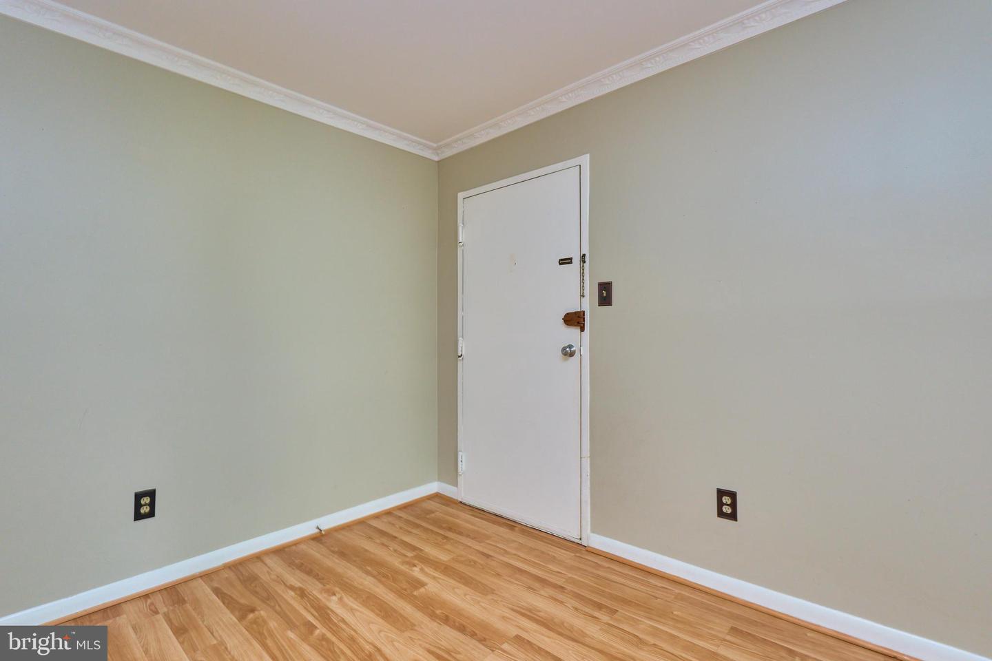 8302 TOBIN RD #11, ANNANDALE, Virginia 22003, 1 Bedroom Bedrooms, ,1 BathroomBathrooms,Residential,For sale,8302 TOBIN RD #11,VAFX2254934 MLS # VAFX2254934