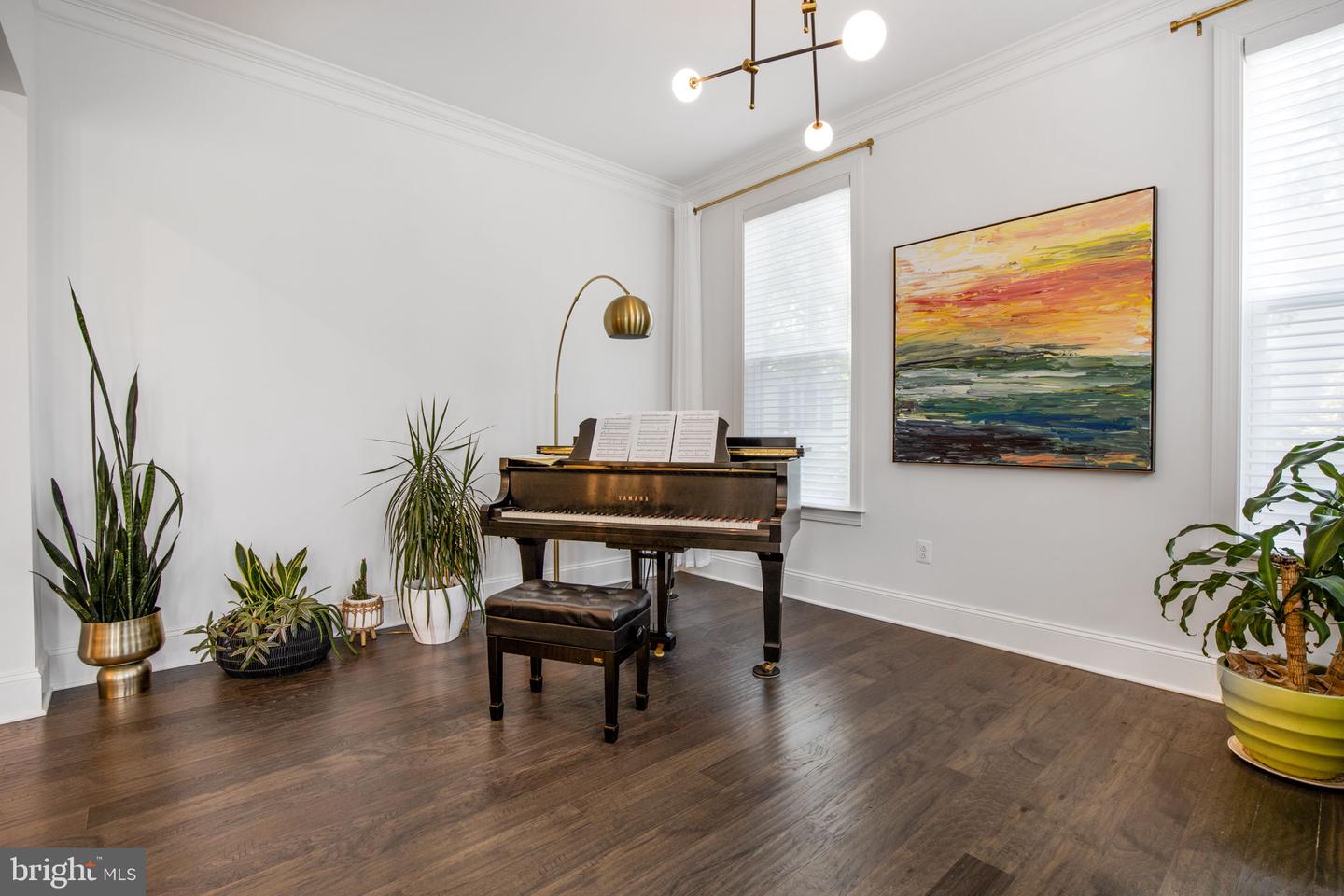 1931 HILEMAN RD, FALLS CHURCH, Virginia 22043, 6 Bedrooms Bedrooms, ,5 BathroomsBathrooms,Residential,For sale,1931 HILEMAN RD,VAFX2254778 MLS # VAFX2254778