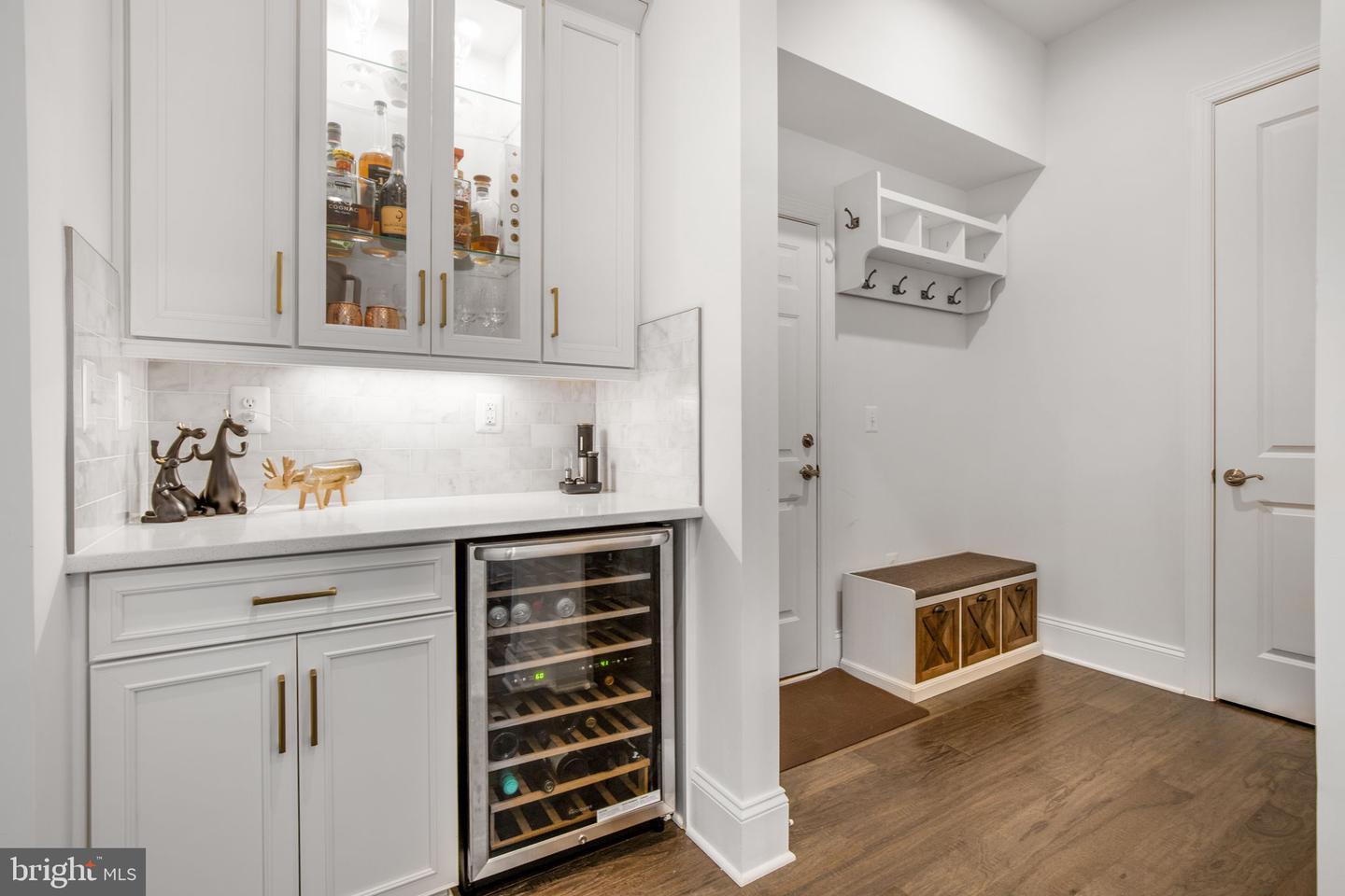 1931 HILEMAN RD, FALLS CHURCH, Virginia 22043, 6 Bedrooms Bedrooms, ,5 BathroomsBathrooms,Residential,For sale,1931 HILEMAN RD,VAFX2254778 MLS # VAFX2254778