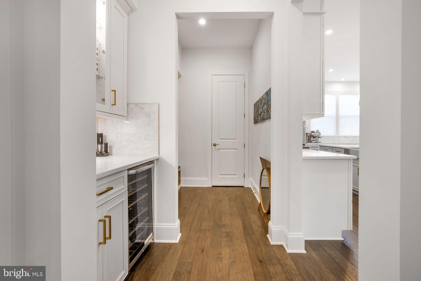 1931 HILEMAN RD, FALLS CHURCH, Virginia 22043, 6 Bedrooms Bedrooms, ,5 BathroomsBathrooms,Residential,For sale,1931 HILEMAN RD,VAFX2254778 MLS # VAFX2254778