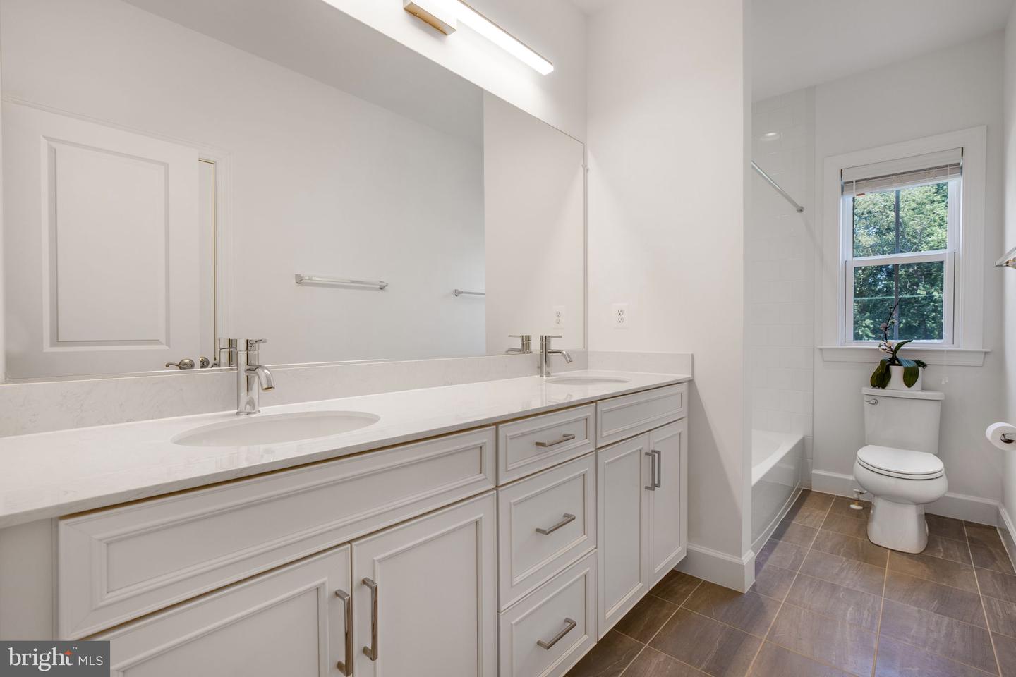 1931 HILEMAN RD, FALLS CHURCH, Virginia 22043, 6 Bedrooms Bedrooms, ,5 BathroomsBathrooms,Residential,For sale,1931 HILEMAN RD,VAFX2254778 MLS # VAFX2254778