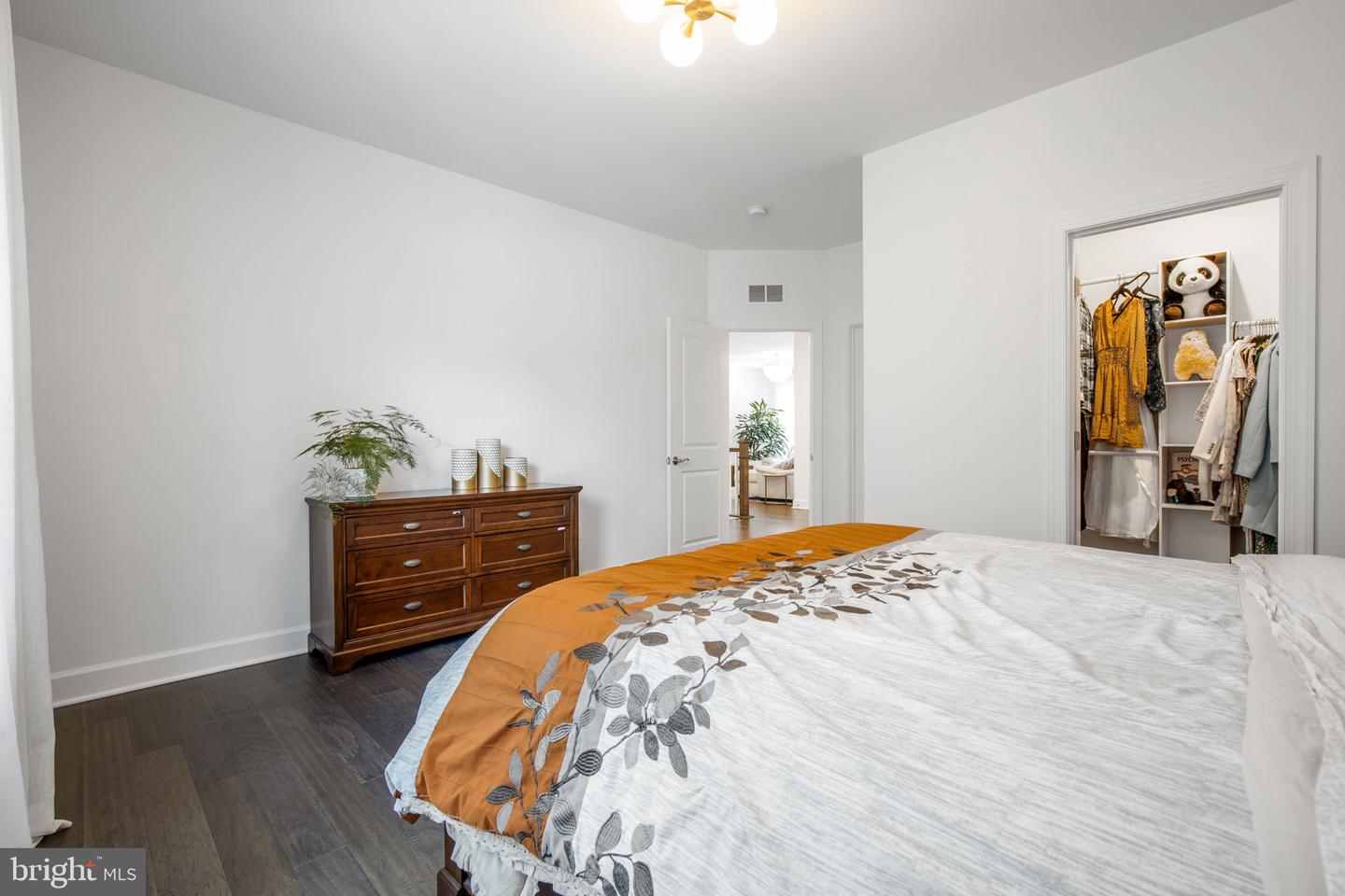 1931 HILEMAN RD, FALLS CHURCH, Virginia 22043, 6 Bedrooms Bedrooms, ,5 BathroomsBathrooms,Residential,For sale,1931 HILEMAN RD,VAFX2254778 MLS # VAFX2254778