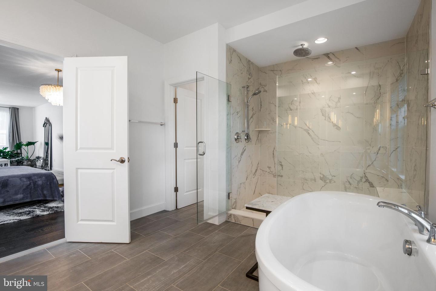 1931 HILEMAN RD, FALLS CHURCH, Virginia 22043, 6 Bedrooms Bedrooms, ,5 BathroomsBathrooms,Residential,For sale,1931 HILEMAN RD,VAFX2254778 MLS # VAFX2254778