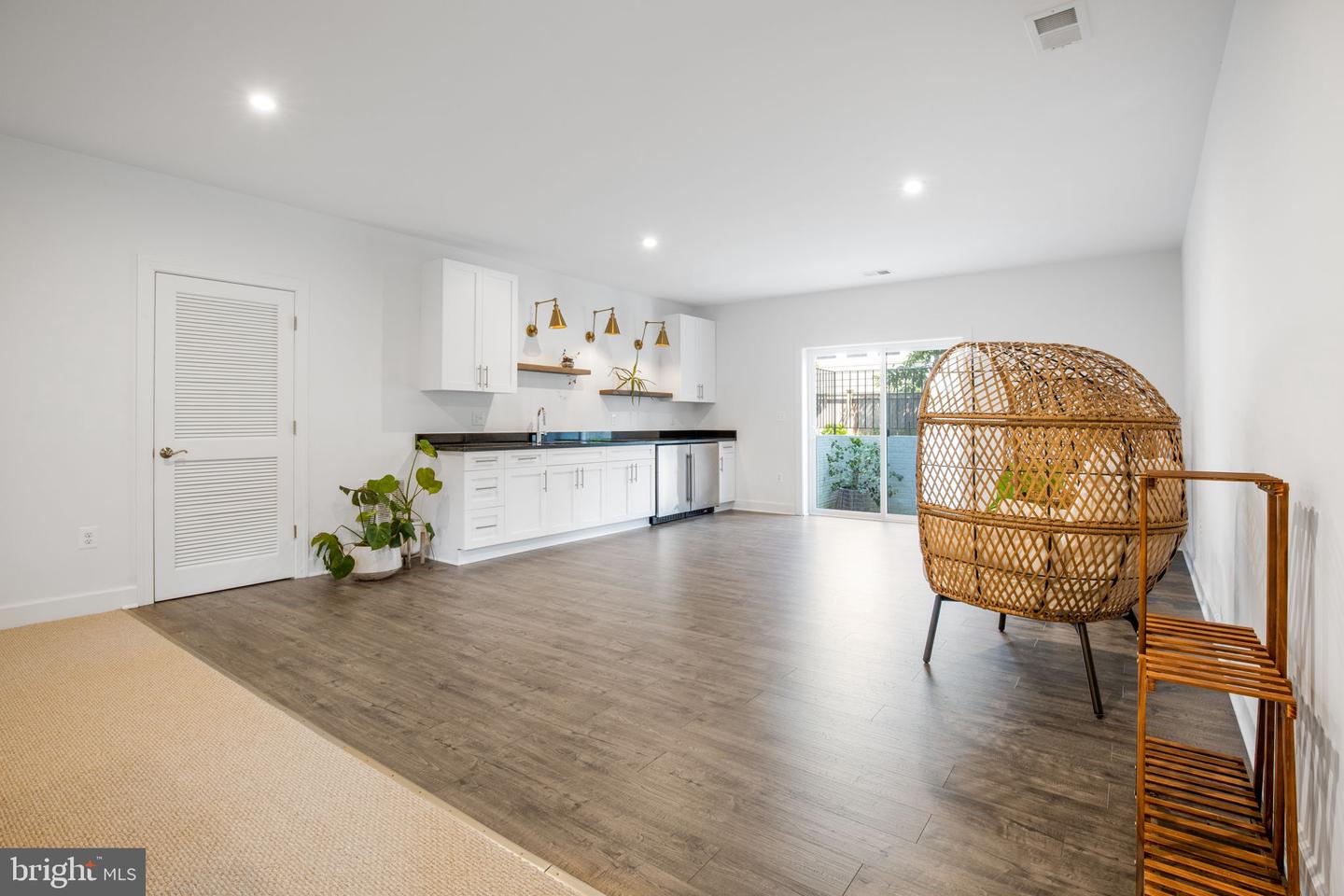 1931 HILEMAN RD, FALLS CHURCH, Virginia 22043, 6 Bedrooms Bedrooms, ,5 BathroomsBathrooms,Residential,For sale,1931 HILEMAN RD,VAFX2254778 MLS # VAFX2254778