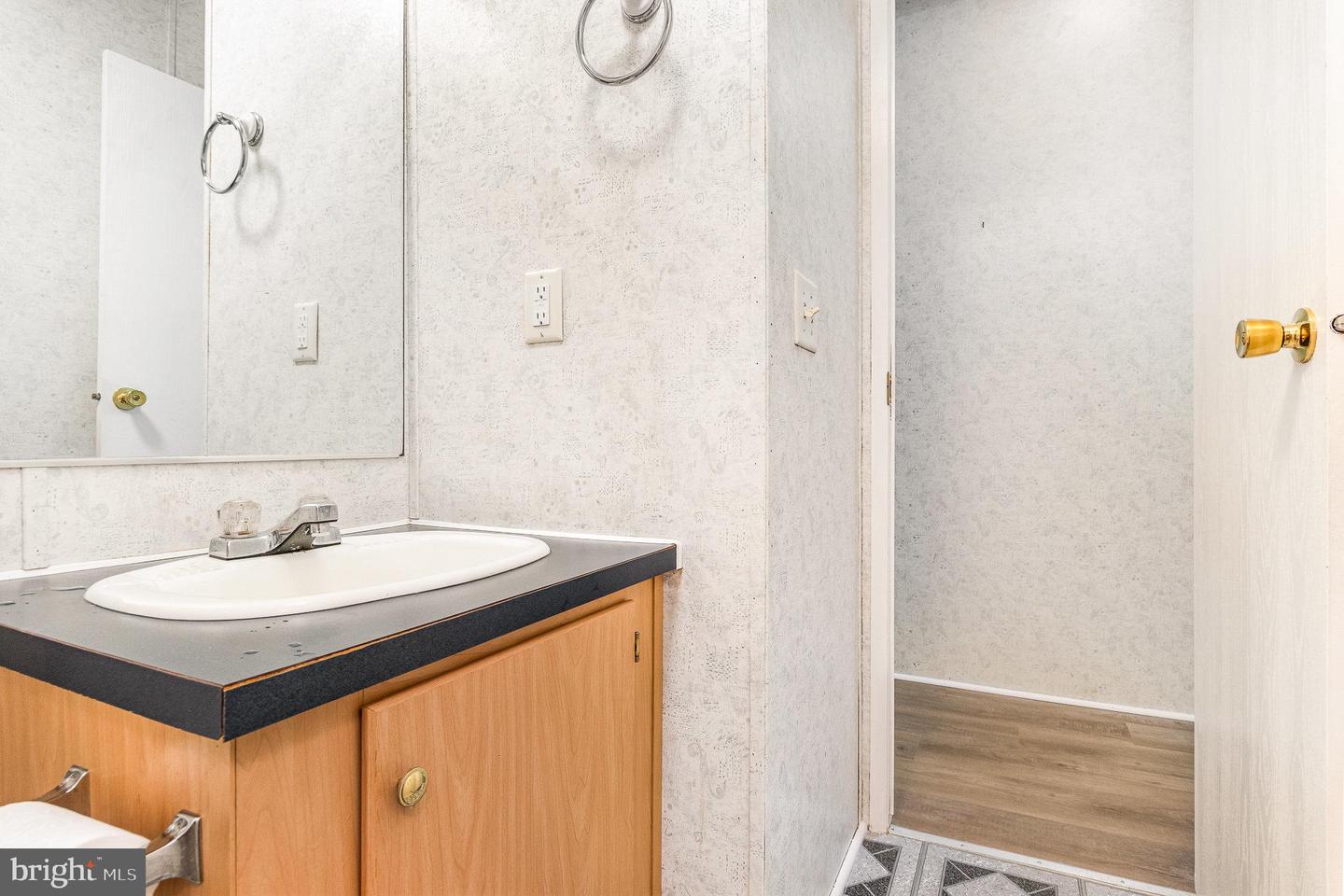 6437 SUNSET RD, SPOTSYLVANIA, Virginia 22551, 3 Bedrooms Bedrooms, ,2 BathroomsBathrooms,Residential,For sale,6437 SUNSET RD,VASP2034610 MLS # VASP2034610