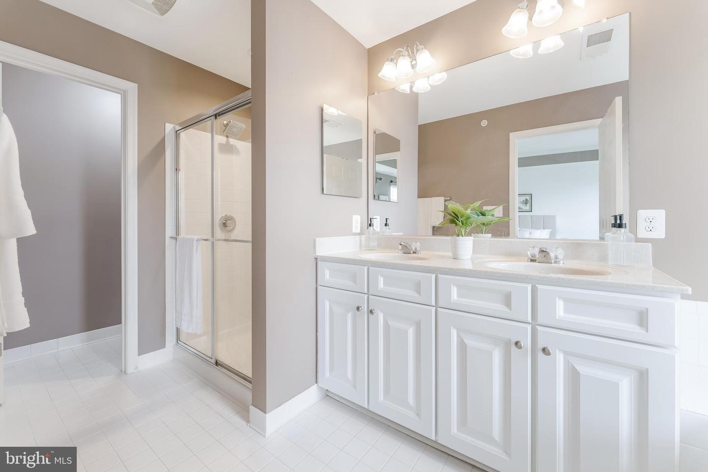 42175 CANARY GRASS SQ, ALDIE, Virginia 20105, 3 Bedrooms Bedrooms, ,2 BathroomsBathrooms,Residential,For sale,42175 CANARY GRASS SQ,VALO2101716 MLS # VALO2101716