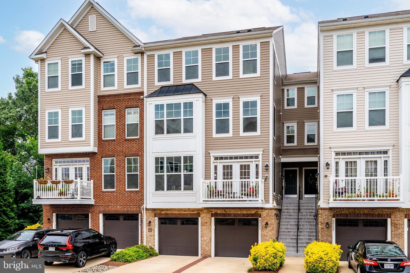 42175 CANARY GRASS SQ, ALDIE, Virginia 20105, 3 Bedrooms Bedrooms, ,2 BathroomsBathrooms,Residential,For sale,42175 CANARY GRASS SQ,VALO2101716 MLS # VALO2101716