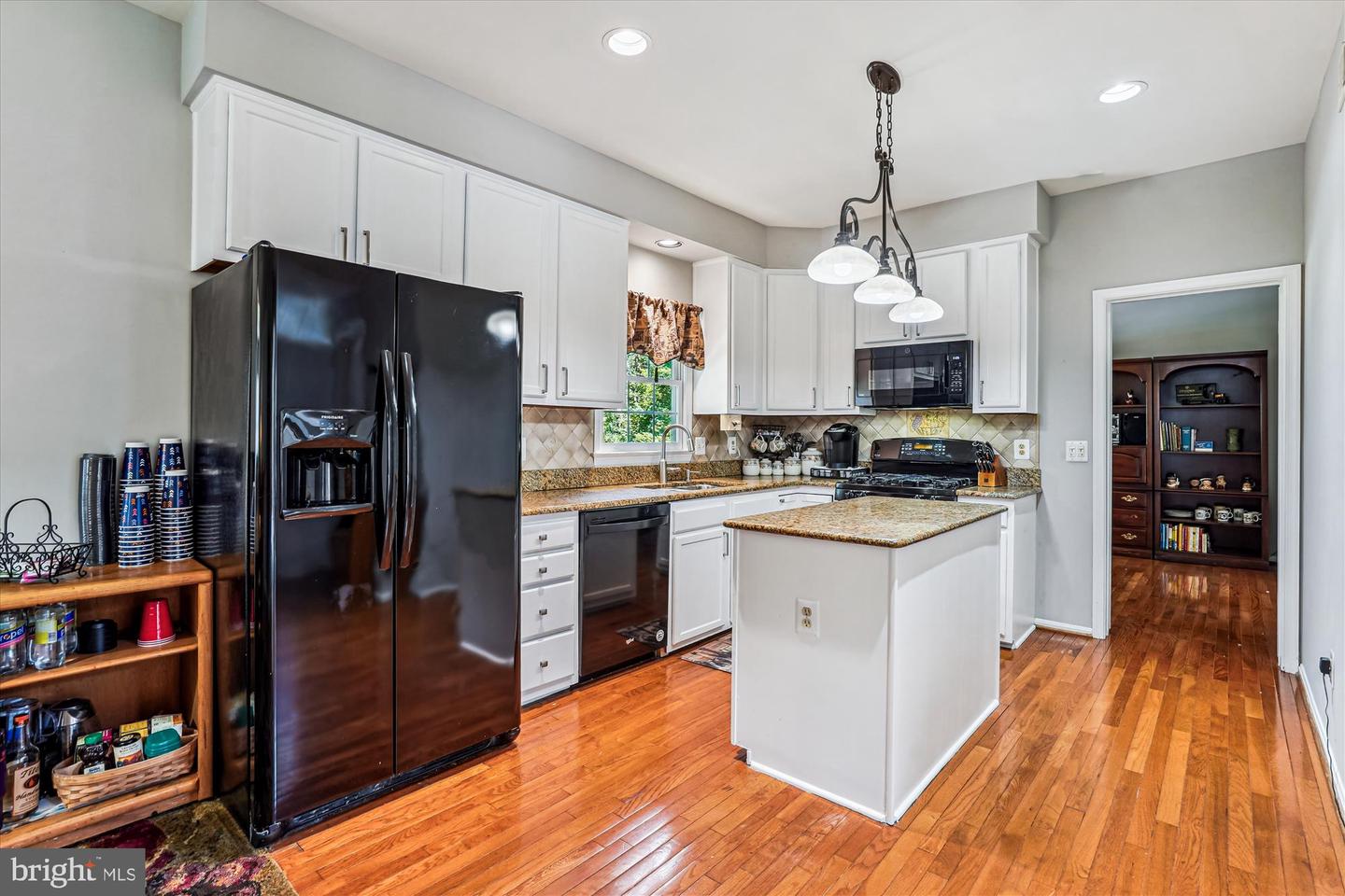 13123 WILLOW EDGE CT, CLIFTON, Virginia 20124, 5 Bedrooms Bedrooms, ,4 BathroomsBathrooms,Residential,For sale,13123 WILLOW EDGE CT,VAFX2254742 MLS # VAFX2254742