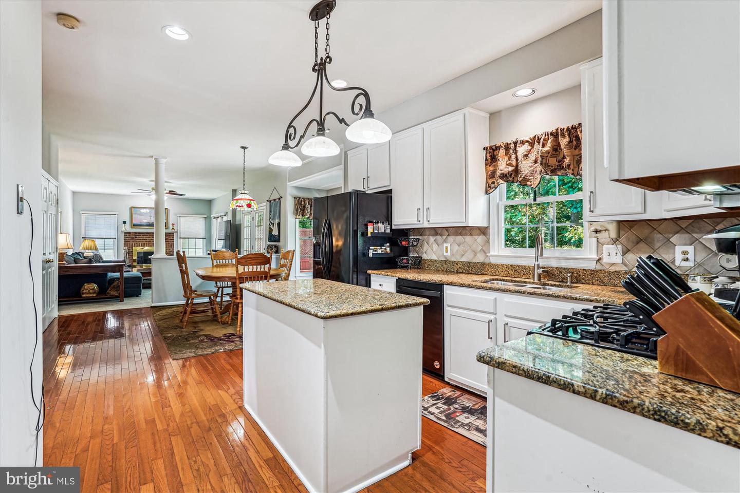 13123 WILLOW EDGE CT, CLIFTON, Virginia 20124, 5 Bedrooms Bedrooms, ,4 BathroomsBathrooms,Residential,For sale,13123 WILLOW EDGE CT,VAFX2254742 MLS # VAFX2254742