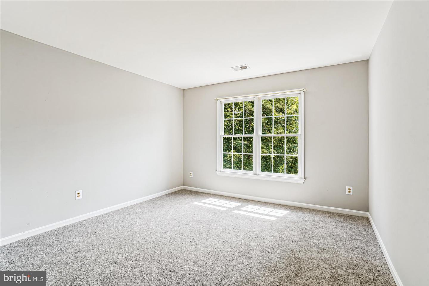 13123 WILLOW EDGE CT, CLIFTON, Virginia 20124, 5 Bedrooms Bedrooms, ,4 BathroomsBathrooms,Residential,For sale,13123 WILLOW EDGE CT,VAFX2254742 MLS # VAFX2254742