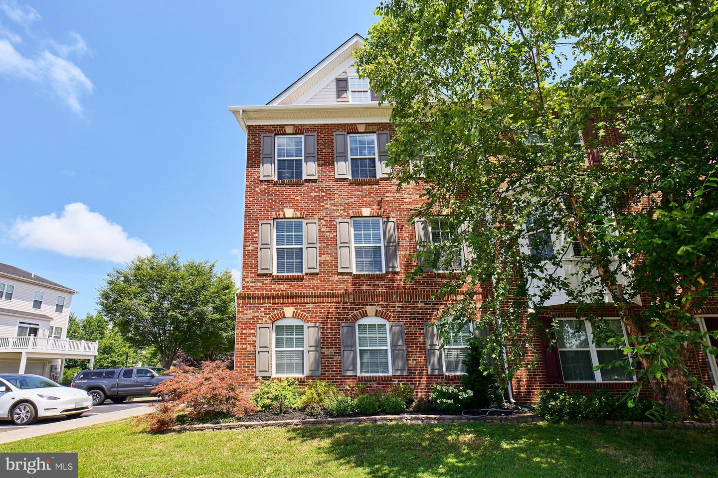 25066 CROXLEY GREEN SQ, ALDIE, Virginia 20105, 3 Bedrooms Bedrooms, ,2 BathroomsBathrooms,Residential,For sale,25066 CROXLEY GREEN SQ,VALO2101734 MLS # VALO2101734