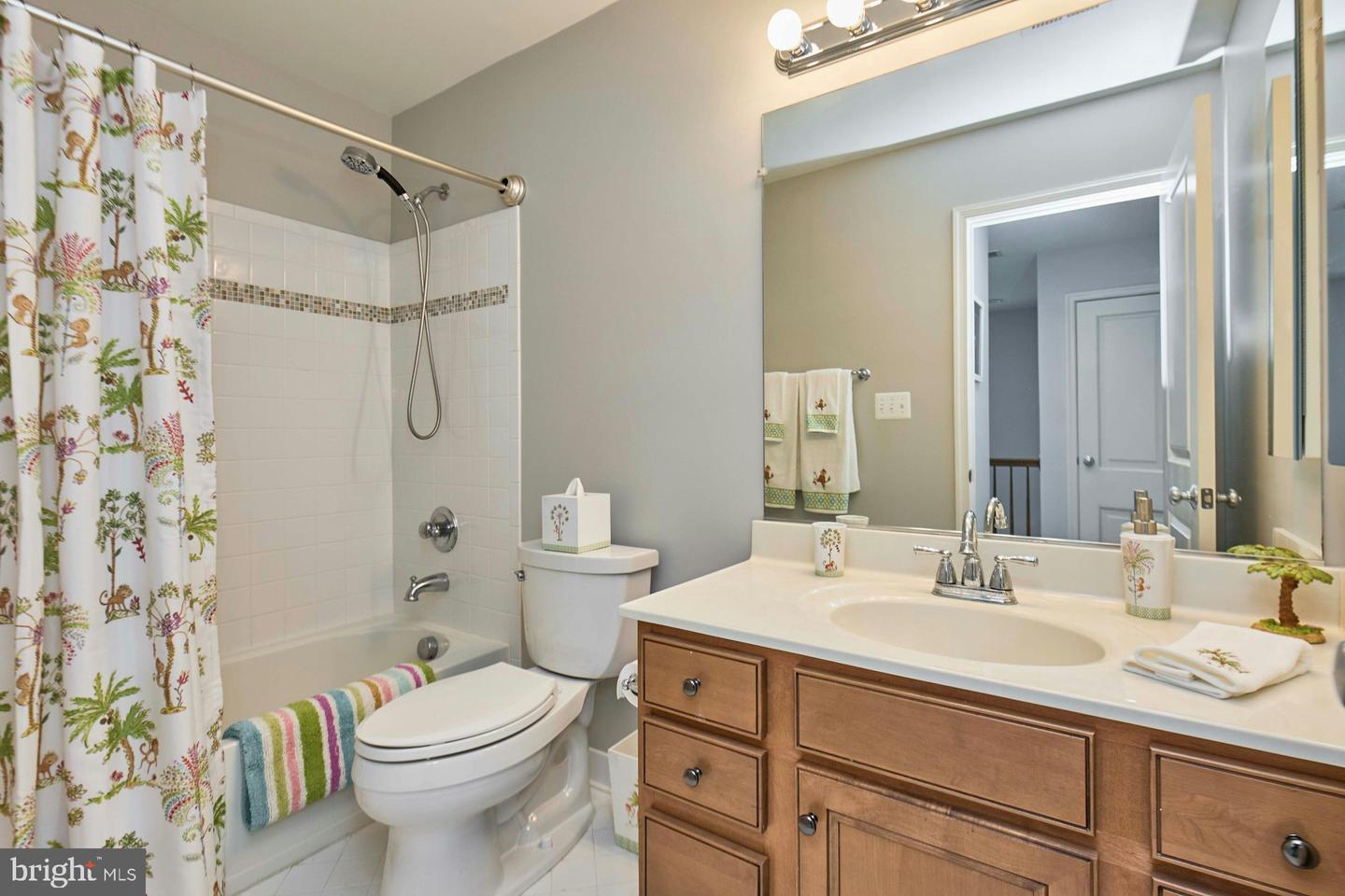 25066 CROXLEY GREEN SQ, ALDIE, Virginia 20105, 3 Bedrooms Bedrooms, ,2 BathroomsBathrooms,Residential,For sale,25066 CROXLEY GREEN SQ,VALO2101734 MLS # VALO2101734