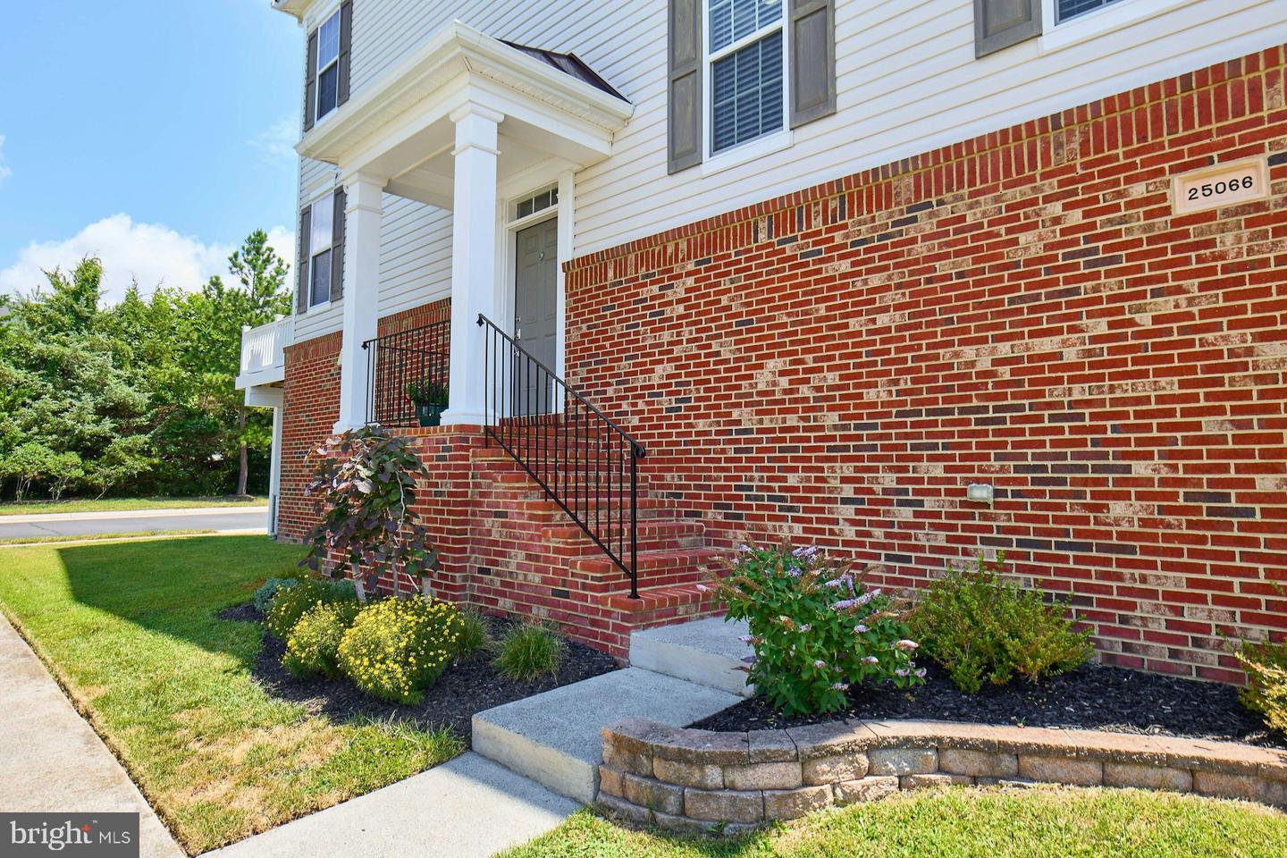 25066 CROXLEY GREEN SQ, ALDIE, Virginia 20105, 3 Bedrooms Bedrooms, ,2 BathroomsBathrooms,Residential,For sale,25066 CROXLEY GREEN SQ,VALO2101734 MLS # VALO2101734