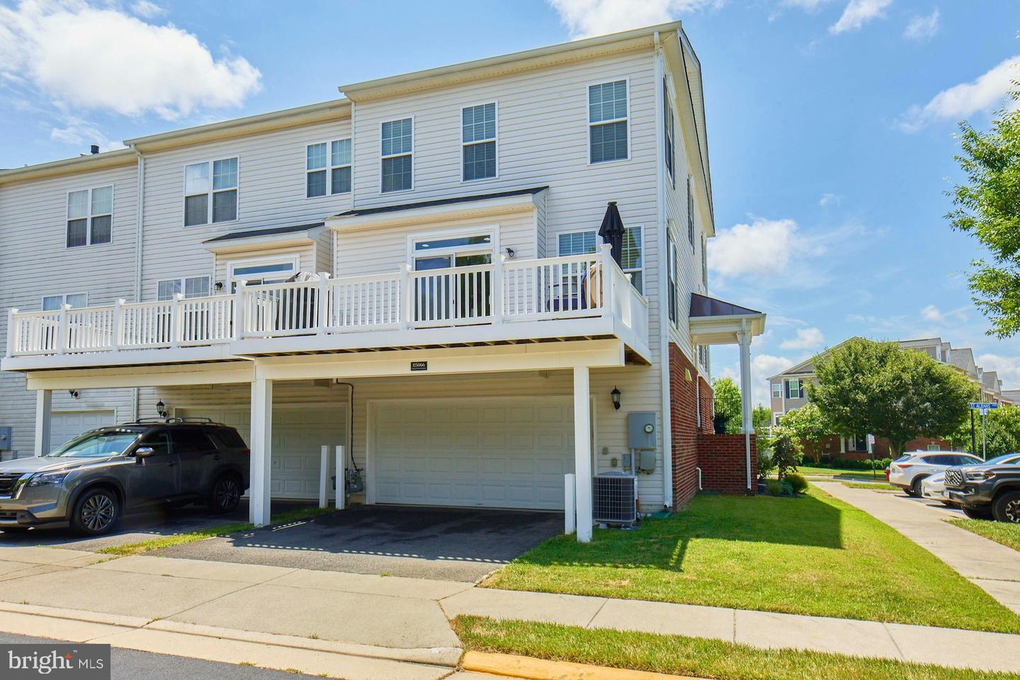 25066 CROXLEY GREEN SQ, ALDIE, Virginia 20105, 3 Bedrooms Bedrooms, ,2 BathroomsBathrooms,Residential,For sale,25066 CROXLEY GREEN SQ,VALO2101734 MLS # VALO2101734