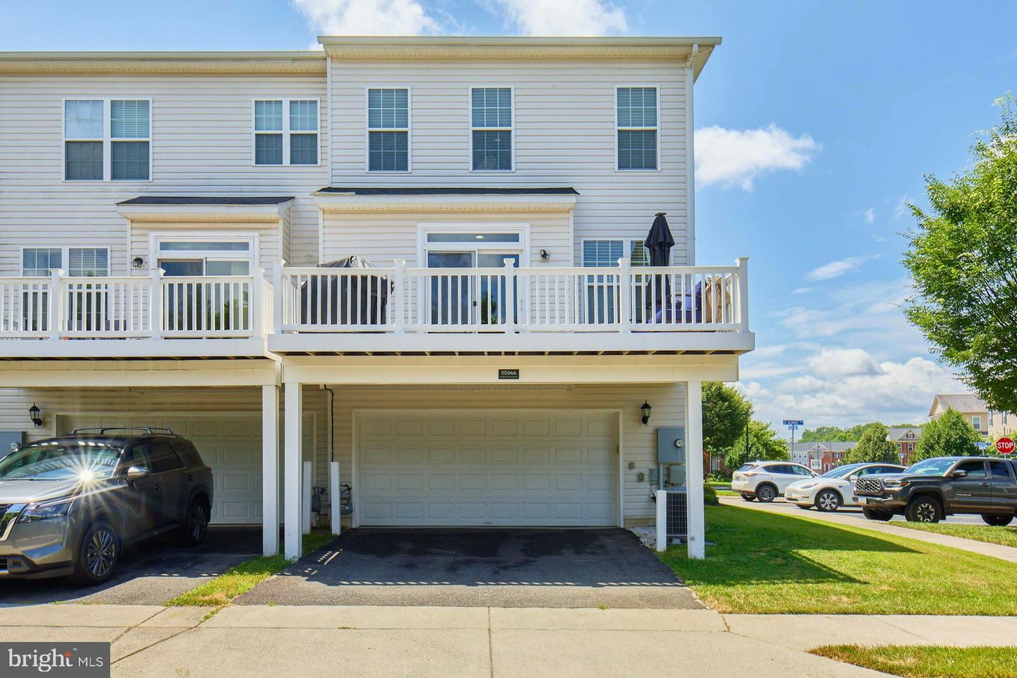 25066 CROXLEY GREEN SQ, ALDIE, Virginia 20105, 3 Bedrooms Bedrooms, ,2 BathroomsBathrooms,Residential,For sale,25066 CROXLEY GREEN SQ,VALO2101734 MLS # VALO2101734