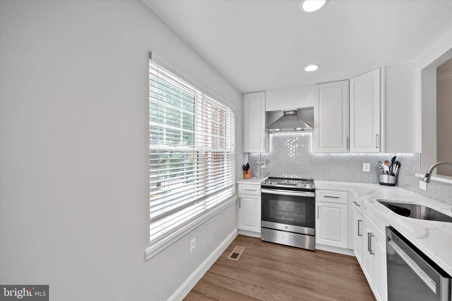 2155 DOMINION WAY, FALLS CHURCH, Virginia 22043, 3 Bedrooms Bedrooms, ,2 BathroomsBathrooms,Residential,For sale,2155 DOMINION WAY,VAFX2254746 MLS # VAFX2254746