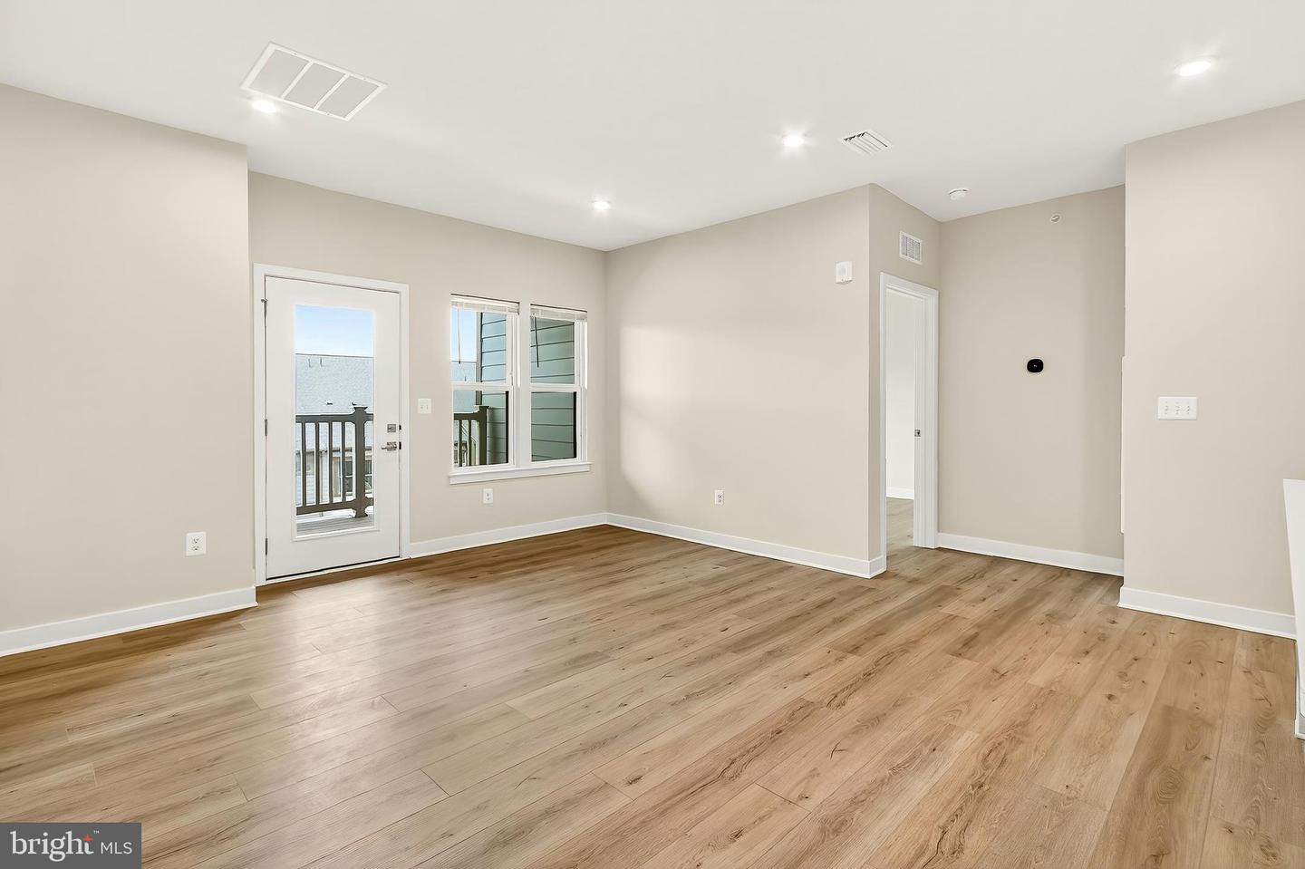 4395 PEACH LILY LN #326, CHANTILLY, Virginia 20151, 2 Bedrooms Bedrooms, ,2 BathroomsBathrooms,Residential,For sale,4395 PEACH LILY LN #326,VAFX2254922 MLS # VAFX2254922