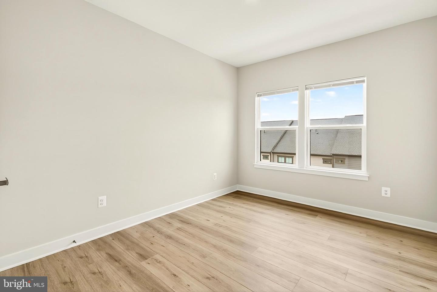 4395 PEACH LILY LN #326, CHANTILLY, Virginia 20151, 2 Bedrooms Bedrooms, ,2 BathroomsBathrooms,Residential,For sale,4395 PEACH LILY LN #326,VAFX2254922 MLS # VAFX2254922