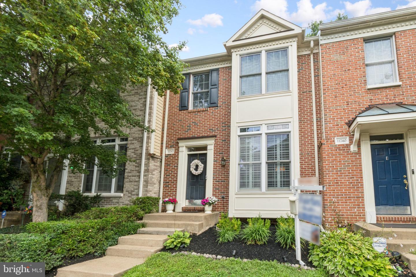11742 VALLEY RIDGE CIR, FAIRFAX, Virginia 22033, 3 Bedrooms Bedrooms, ,3 BathroomsBathrooms,Residential,For sale,11742 VALLEY RIDGE CIR,VAFX2254796 MLS # VAFX2254796