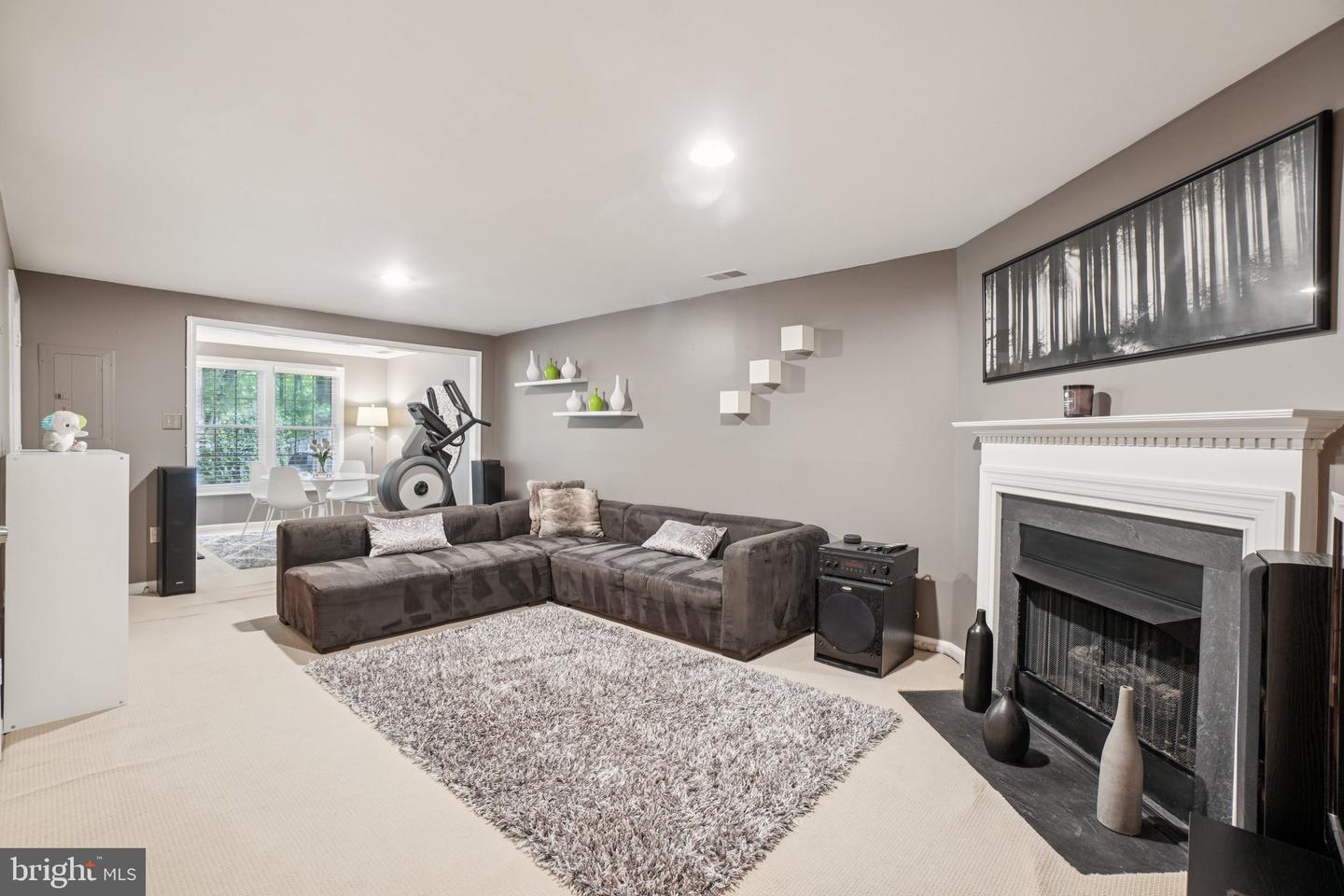 11742 VALLEY RIDGE CIR, FAIRFAX, Virginia 22033, 3 Bedrooms Bedrooms, ,3 BathroomsBathrooms,Residential,For sale,11742 VALLEY RIDGE CIR,VAFX2254796 MLS # VAFX2254796