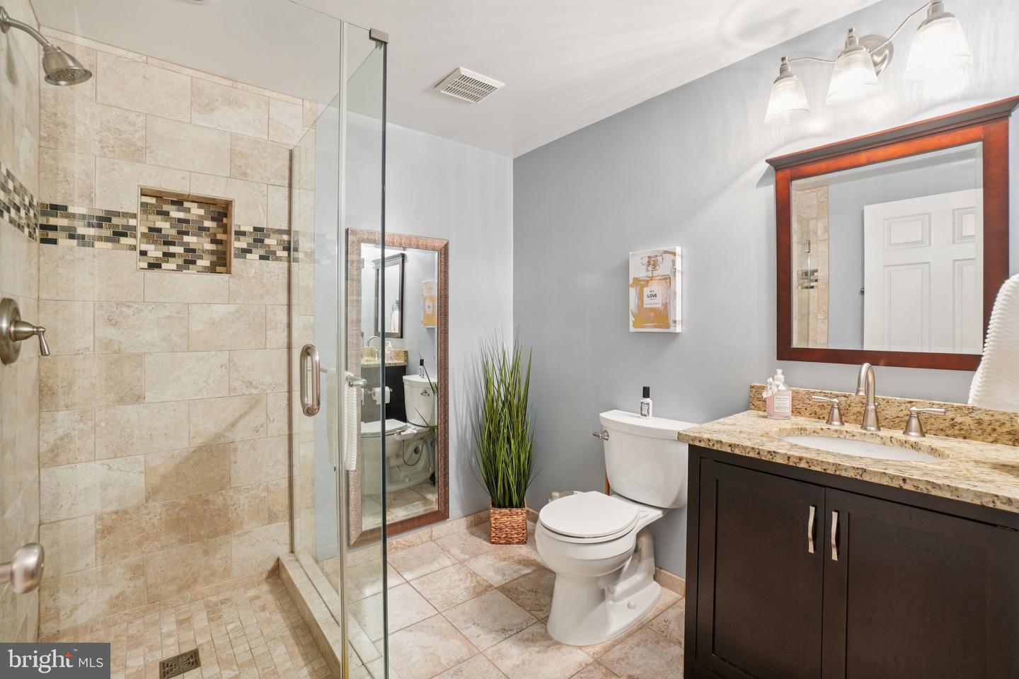 11742 VALLEY RIDGE CIR, FAIRFAX, Virginia 22033, 3 Bedrooms Bedrooms, ,3 BathroomsBathrooms,Residential,For sale,11742 VALLEY RIDGE CIR,VAFX2254796 MLS # VAFX2254796