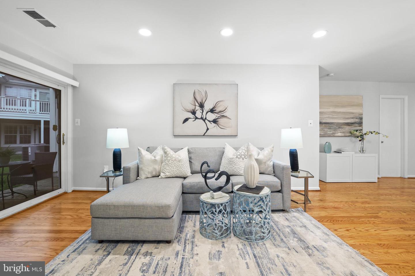 2841 YARLING CT #2841, FALLS CHURCH, Virginia 22042, 2 Bedrooms Bedrooms, ,1 BathroomBathrooms,Residential,For sale,2841 YARLING CT #2841,VAFX2254940 MLS # VAFX2254940