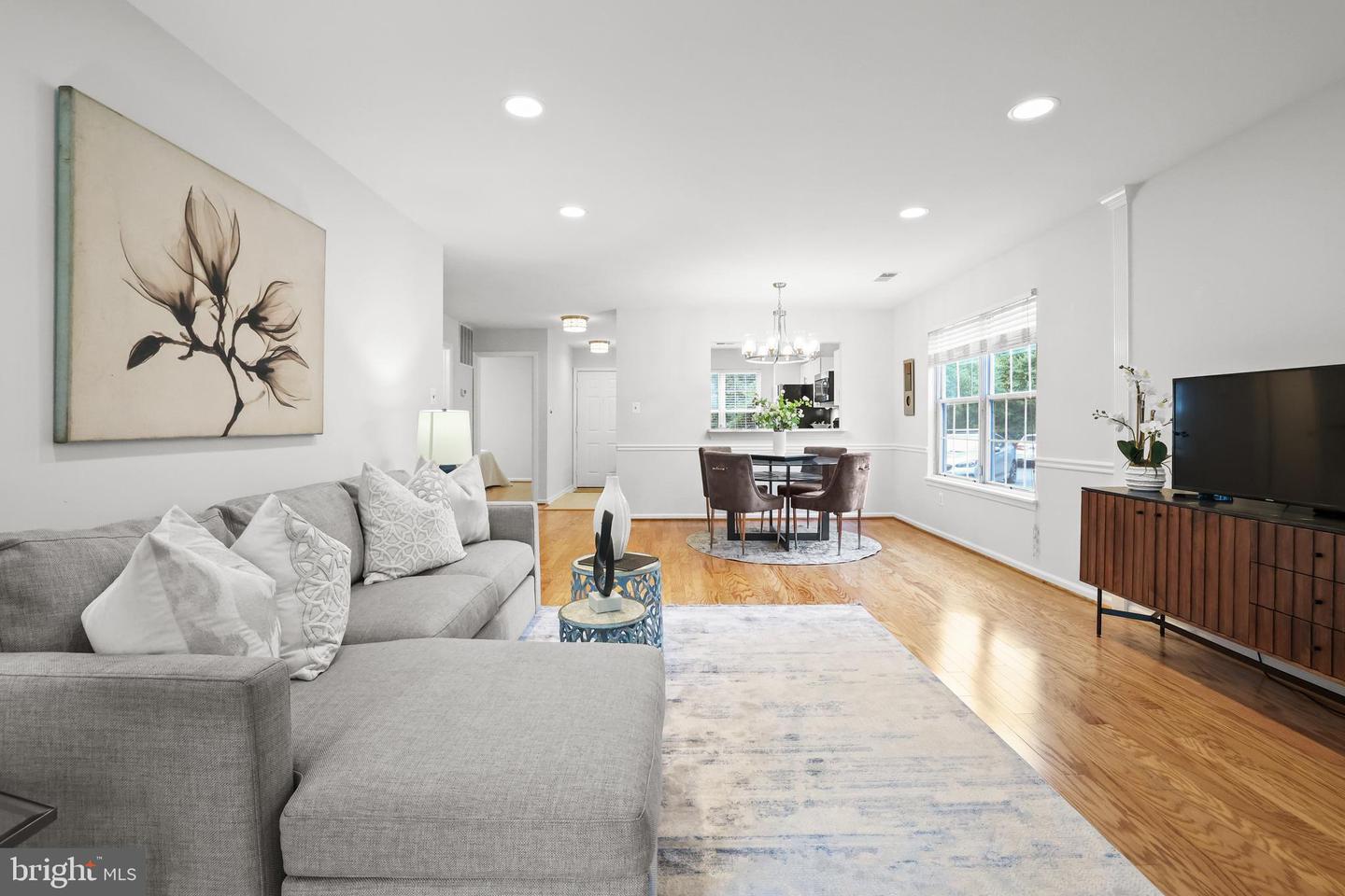 2841 YARLING CT #2841, FALLS CHURCH, Virginia 22042, 2 Bedrooms Bedrooms, ,1 BathroomBathrooms,Residential,For sale,2841 YARLING CT #2841,VAFX2254940 MLS # VAFX2254940