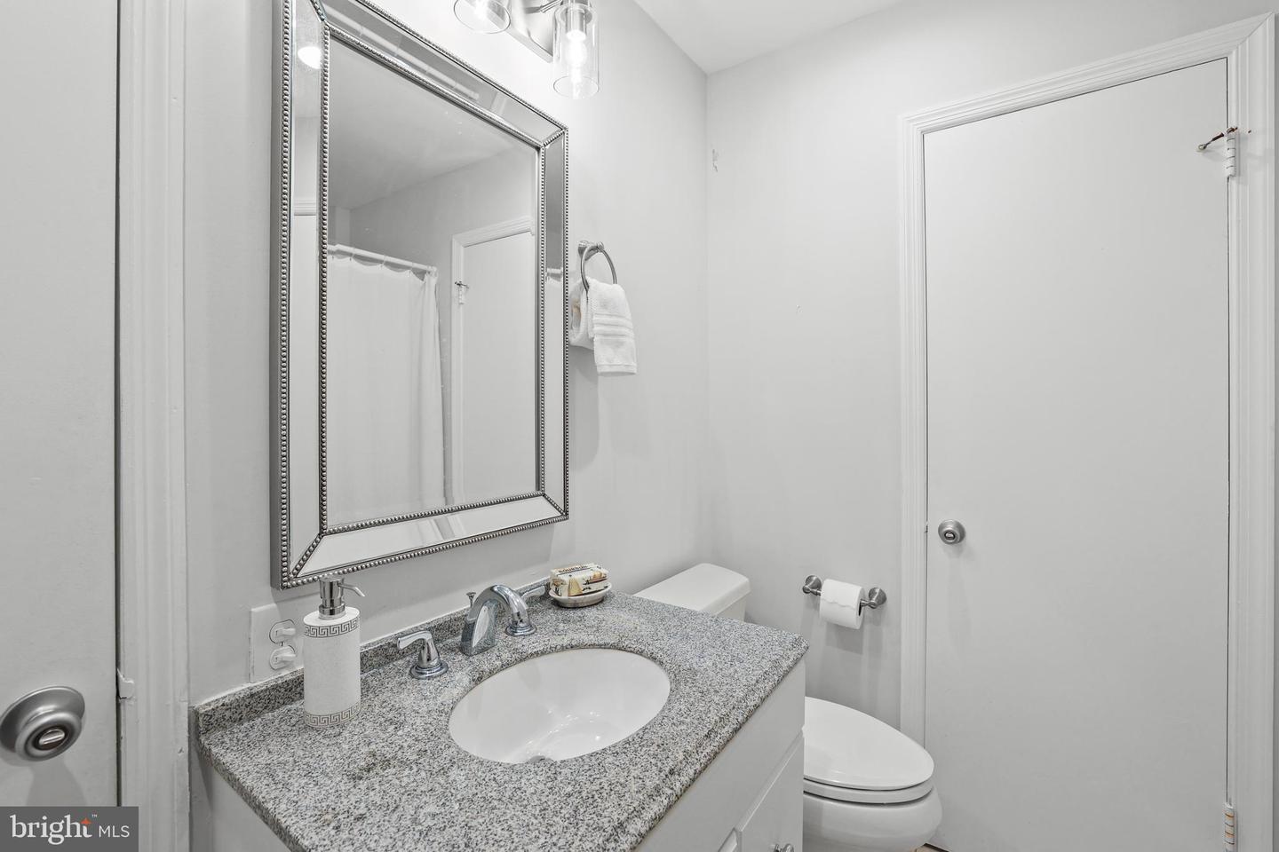 2841 YARLING CT #2841, FALLS CHURCH, Virginia 22042, 2 Bedrooms Bedrooms, ,1 BathroomBathrooms,Residential,For sale,2841 YARLING CT #2841,VAFX2254940 MLS # VAFX2254940