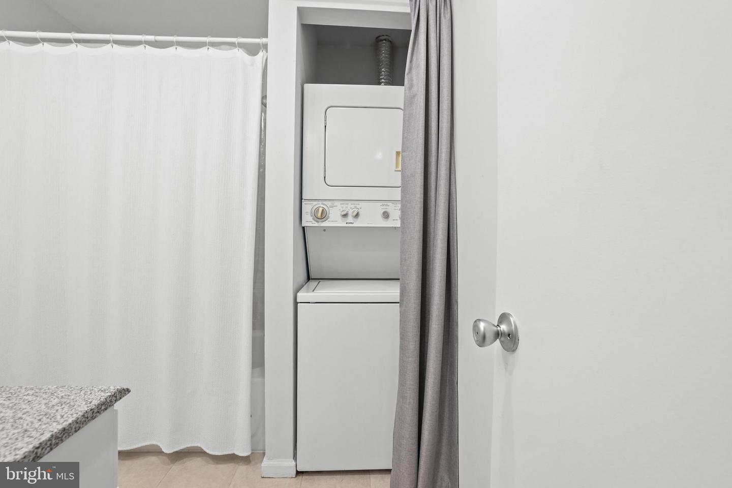 2841 YARLING CT #2841, FALLS CHURCH, Virginia 22042, 2 Bedrooms Bedrooms, ,1 BathroomBathrooms,Residential,For sale,2841 YARLING CT #2841,VAFX2254940 MLS # VAFX2254940