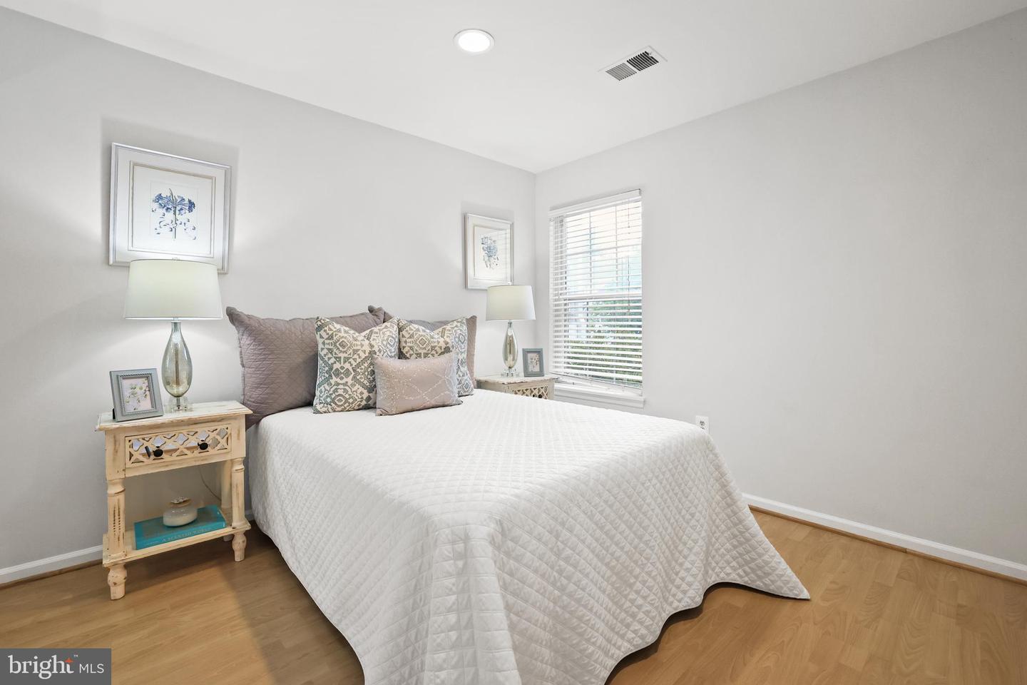2841 YARLING CT #2841, FALLS CHURCH, Virginia 22042, 2 Bedrooms Bedrooms, ,1 BathroomBathrooms,Residential,For sale,2841 YARLING CT #2841,VAFX2254940 MLS # VAFX2254940