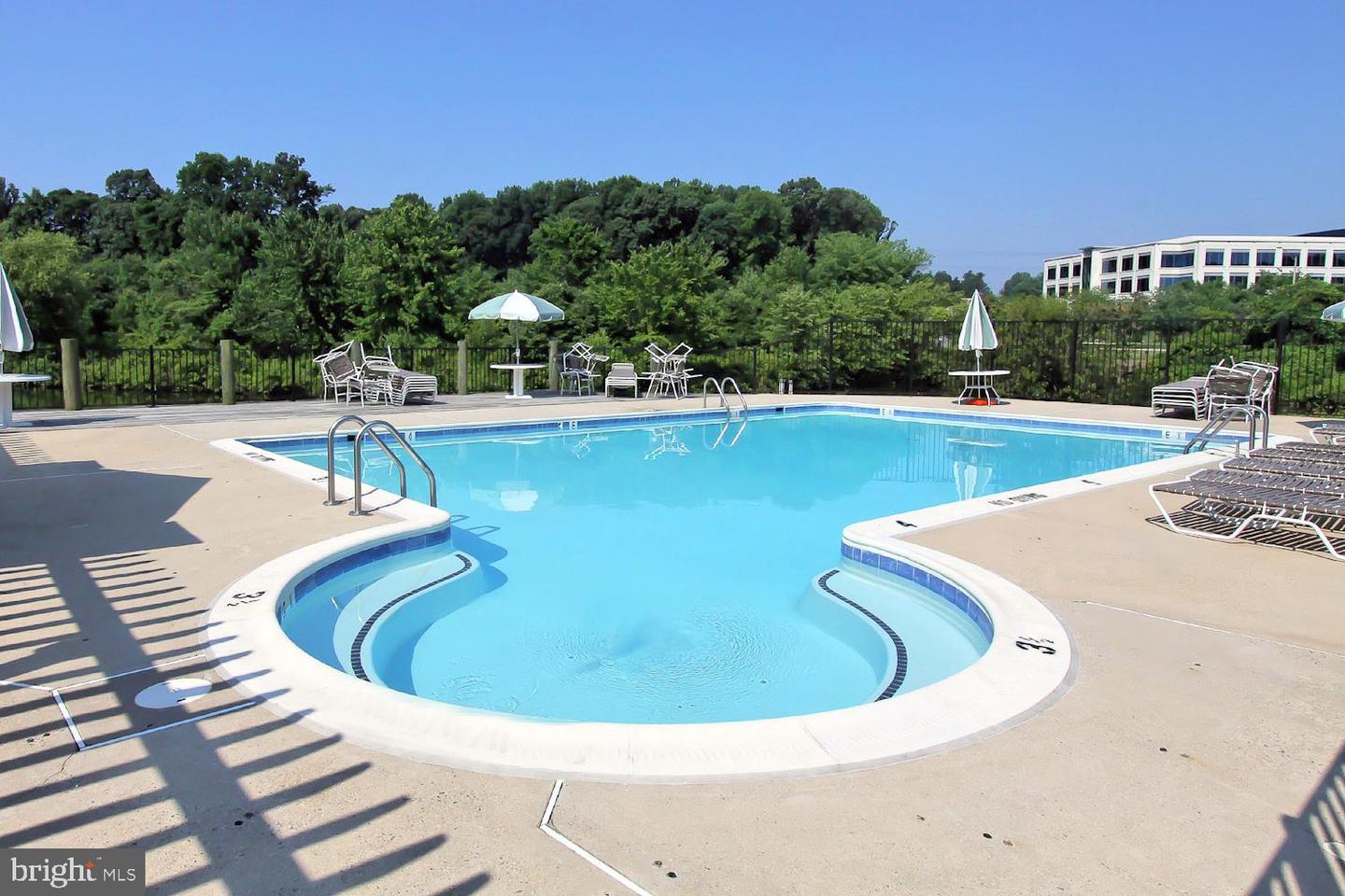 2841 YARLING CT #2841, FALLS CHURCH, Virginia 22042, 2 Bedrooms Bedrooms, ,1 BathroomBathrooms,Residential,For sale,2841 YARLING CT #2841,VAFX2254940 MLS # VAFX2254940