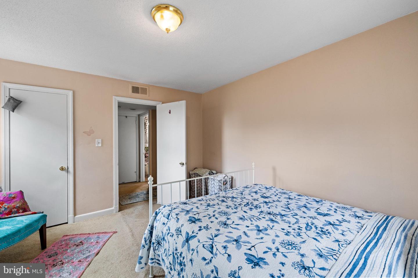 2114 SUITLAND TER SE #301, WASHINGTON, District Of Columbia 20020, 2 Bedrooms Bedrooms, ,1 BathroomBathrooms,Residential,For sale,2114 SUITLAND TER SE #301,DCDC2209894 MLS # DCDC2209894