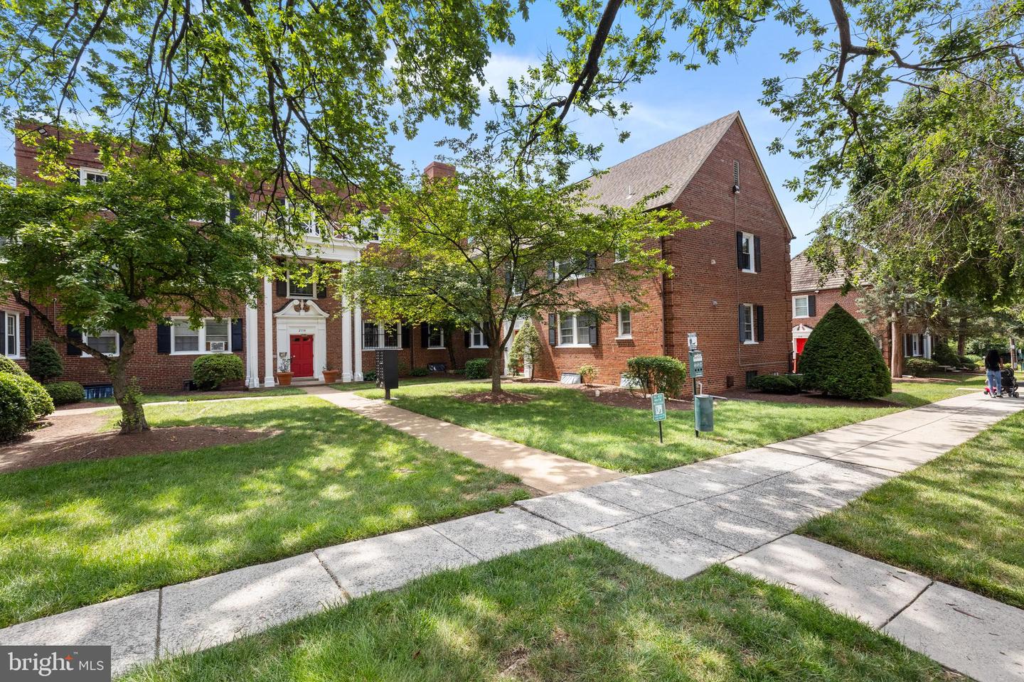 2114 SUITLAND TER SE #301, WASHINGTON, District Of Columbia 20020, 2 Bedrooms Bedrooms, ,1 BathroomBathrooms,Residential,For sale,2114 SUITLAND TER SE #301,DCDC2209894 MLS # DCDC2209894