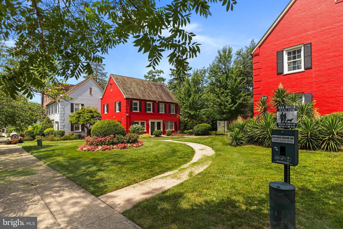 2114 SUITLAND TER SE #301, WASHINGTON, District Of Columbia 20020, 2 Bedrooms Bedrooms, ,1 BathroomBathrooms,Residential,For sale,2114 SUITLAND TER SE #301,DCDC2209894 MLS # DCDC2209894