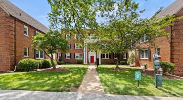 2114 SUITLAND TER SE #301, WASHINGTON, District Of Columbia 20020, 2 Bedrooms Bedrooms, ,1 BathroomBathrooms,Residential,For sale,2114 SUITLAND TER SE #301,DCDC2209894 MLS # DCDC2209894