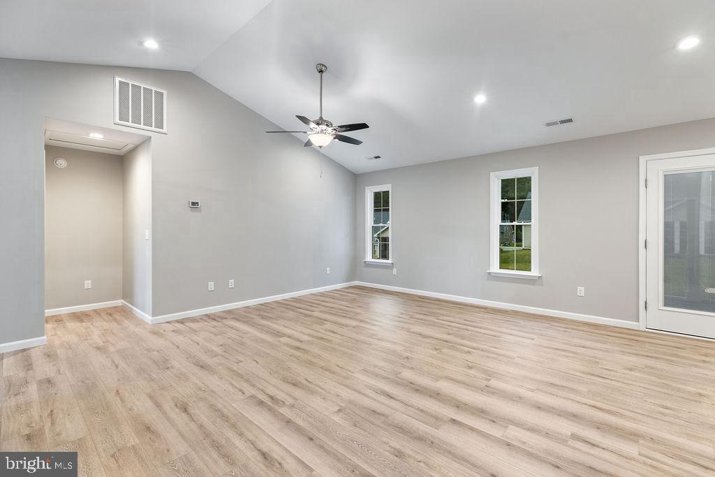 5 RIVER OAK DR, STAUNTON, Virginia 24401, 3 Bedrooms Bedrooms, ,2 BathroomsBathrooms,Residential,For sale,5 RIVER OAK DR,VASC2000686 MLS # VASC2000686