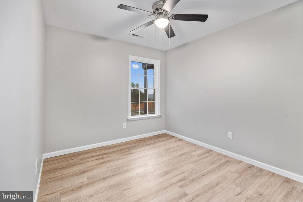 5 RIVER OAK DR, STAUNTON, Virginia 24401, 3 Bedrooms Bedrooms, ,2 BathroomsBathrooms,Residential,For sale,5 RIVER OAK DR,VASC2000686 MLS # VASC2000686
