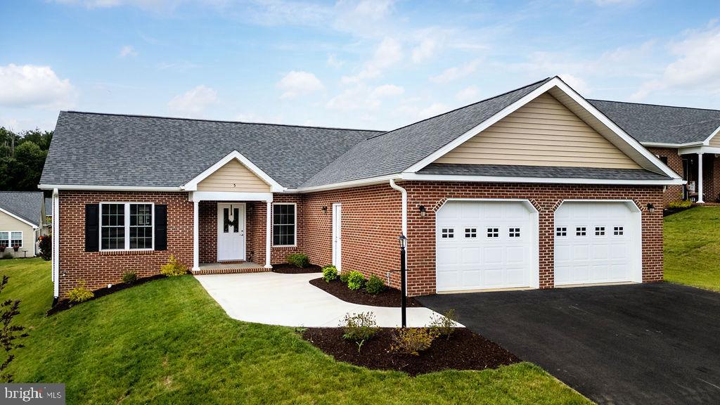 5 RIVER OAK DR, STAUNTON, Virginia 24401, 3 Bedrooms Bedrooms, ,2 BathroomsBathrooms,Residential,For sale,5 RIVER OAK DR,VASC2000686 MLS # VASC2000686