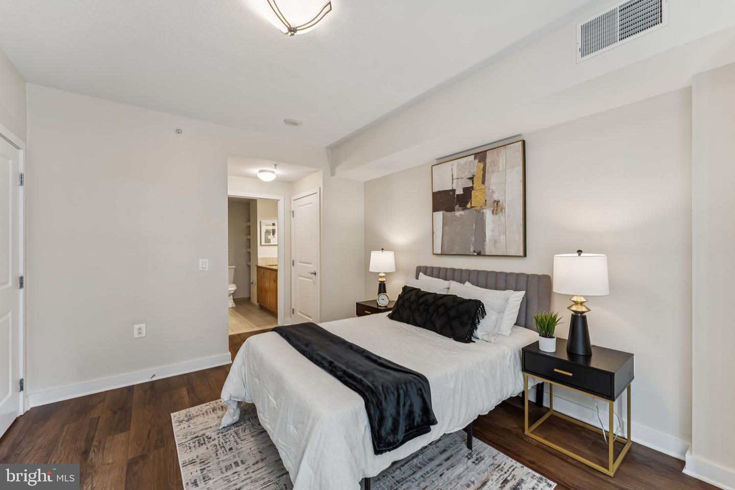 888 N QUINCY ST #409, ARLINGTON, Virginia 22203, 2 Bedrooms Bedrooms, ,2 BathroomsBathrooms,Residential,For sale,888 N QUINCY ST #409,VAAR2060626 MLS # VAAR2060626
