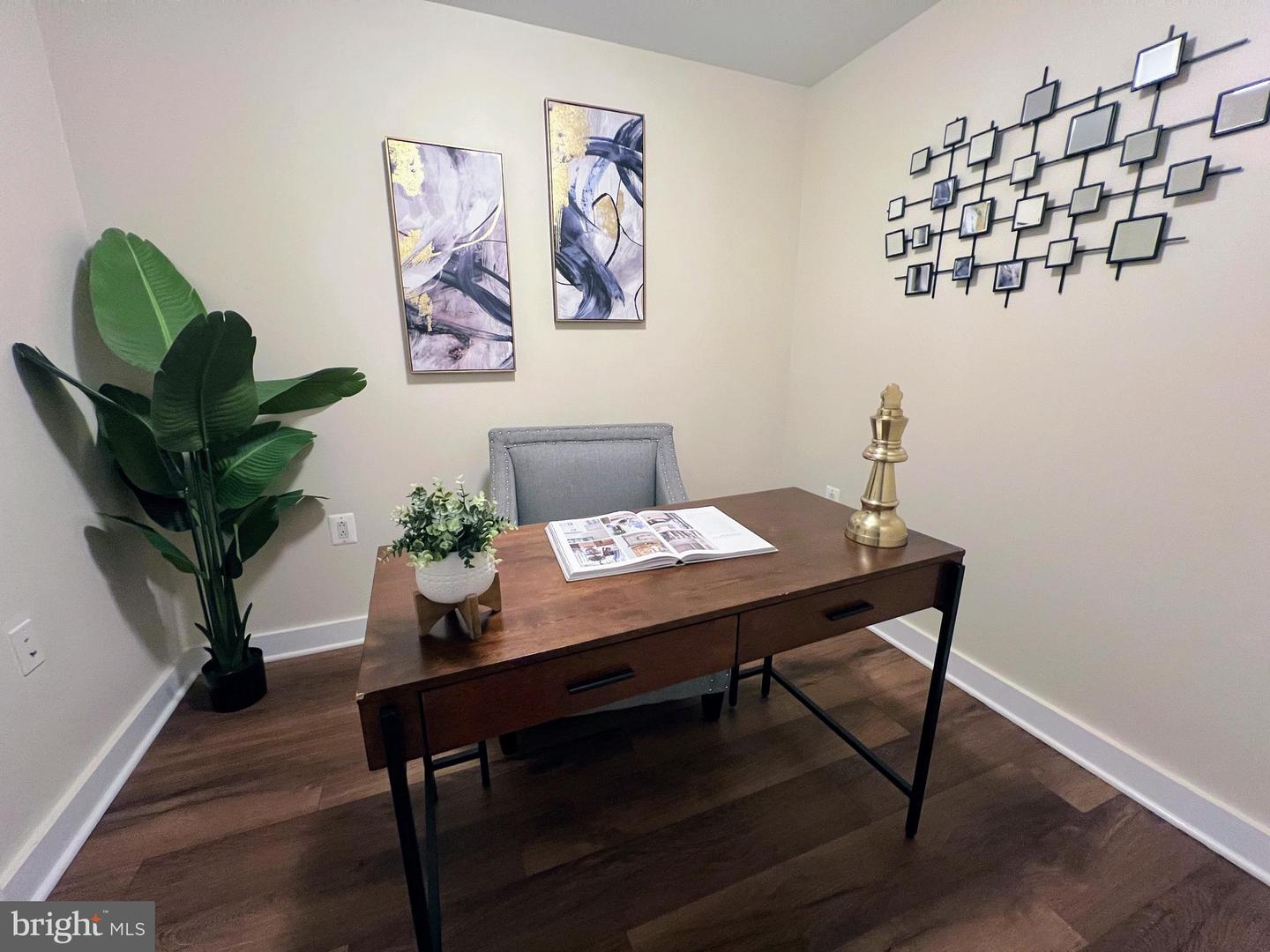 888 N QUINCY ST #409, ARLINGTON, Virginia 22203, 2 Bedrooms Bedrooms, ,2 BathroomsBathrooms,Residential,For sale,888 N QUINCY ST #409,VAAR2060626 MLS # VAAR2060626
