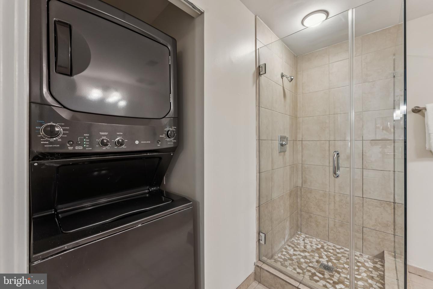 888 N QUINCY ST #409, ARLINGTON, Virginia 22203, 2 Bedrooms Bedrooms, ,2 BathroomsBathrooms,Residential,For sale,888 N QUINCY ST #409,VAAR2060626 MLS # VAAR2060626