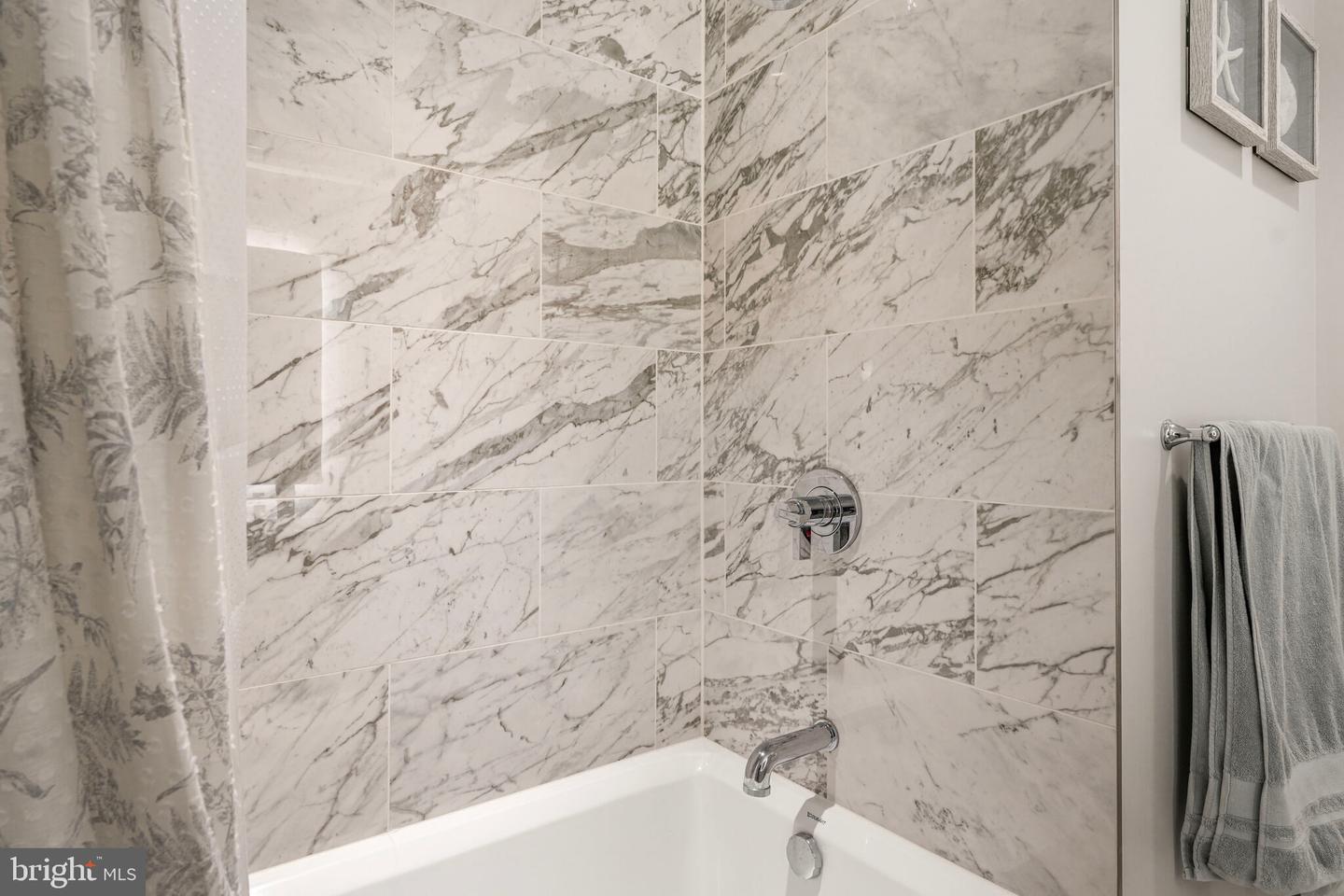 1781 N PIERCE ST #303, ARLINGTON, Virginia 22209, 2 Bedrooms Bedrooms, ,2 BathroomsBathrooms,Residential,For sale,1781 N PIERCE ST #303,VAAR2060602 MLS # VAAR2060602