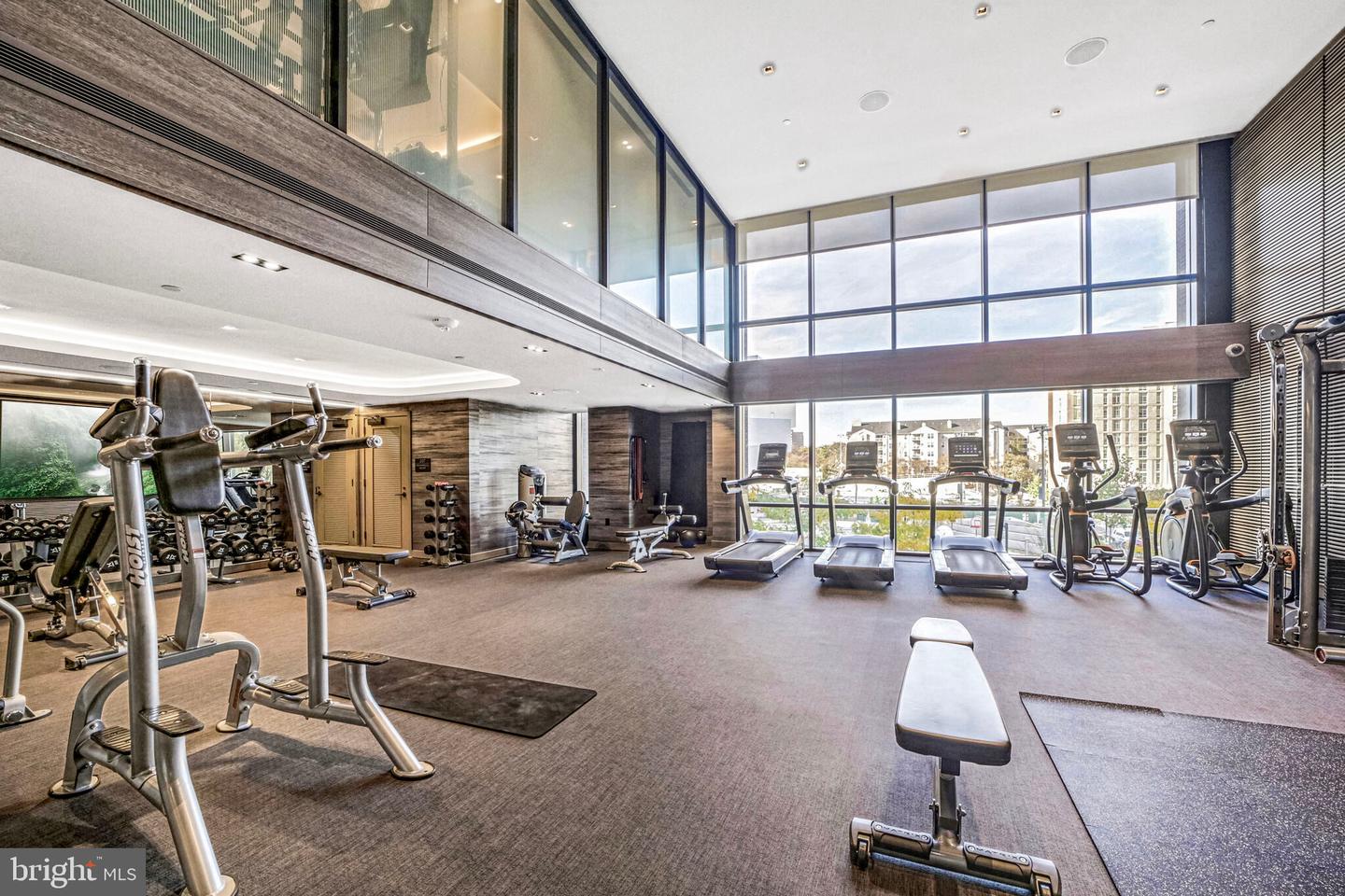 1781 N PIERCE ST #303, ARLINGTON, Virginia 22209, 2 Bedrooms Bedrooms, ,2 BathroomsBathrooms,Residential,For sale,1781 N PIERCE ST #303,VAAR2060602 MLS # VAAR2060602